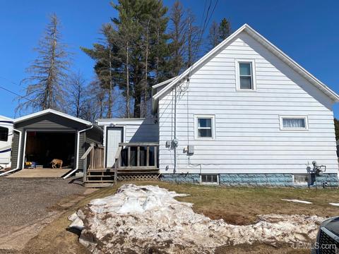 300 Gold, Ishpeming, MI 49849 photo 2