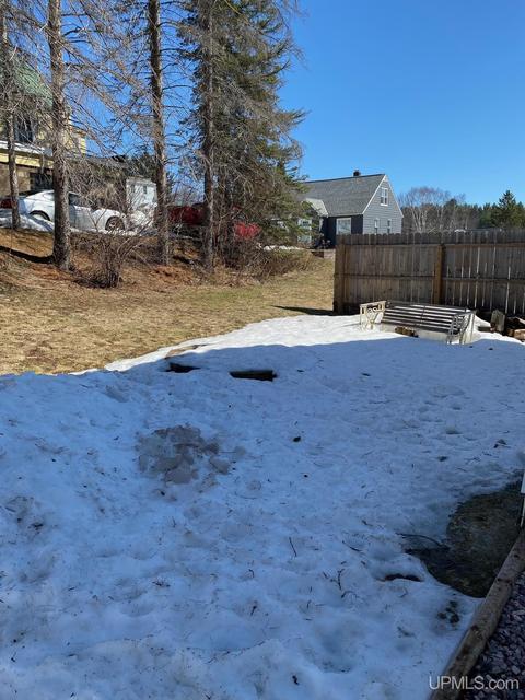 300 Gold, Ishpeming, MI 49849 photo 6