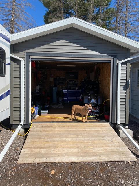 300 Gold, Ishpeming, MI 49849 photo 3