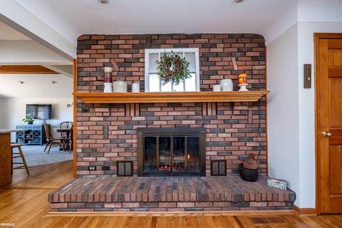 39461 N Blom, Harrison Township, MI 48045 photo 9