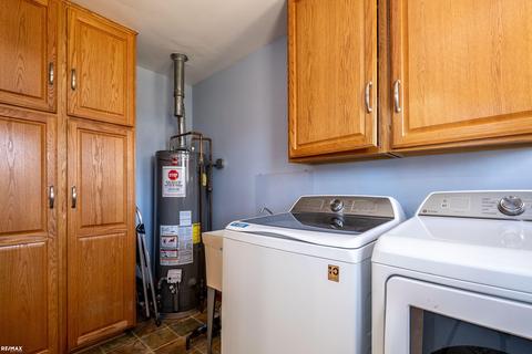 39461 N Blom, Harrison Township, MI 48045 photo 14