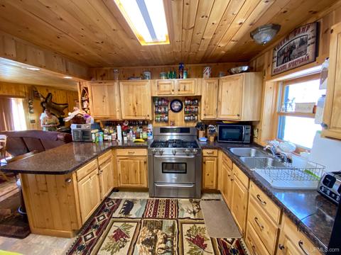 20565 Summit Rd, L'anse, MI 49946 photo 3
