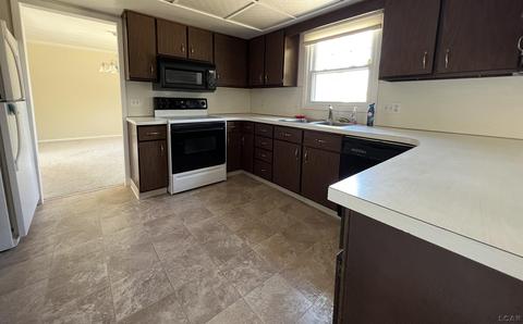 17 Lakeridge, Adrian, MI 49221 photo 10
