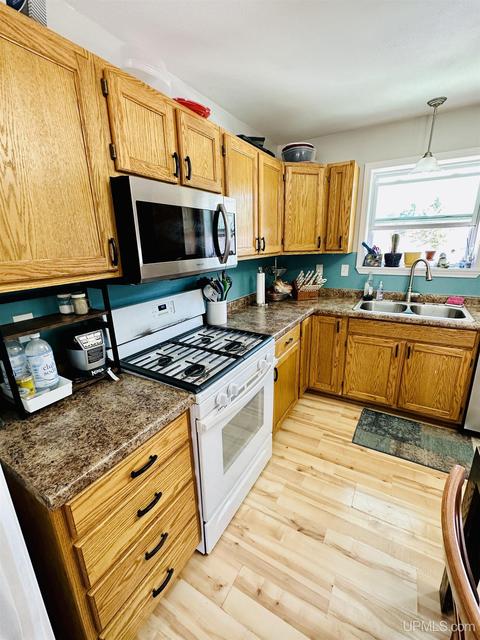 235 Marble, Ishpeming, MI 49849 photo 8