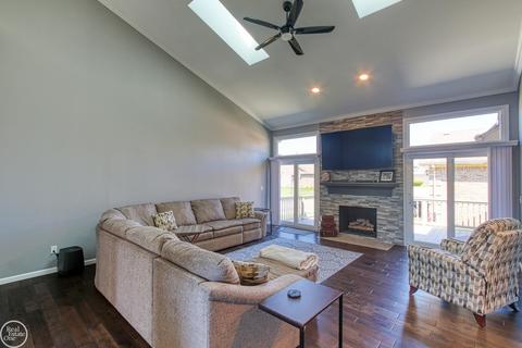 52411 Westcreek, Macomb, MI 48042 photo 11