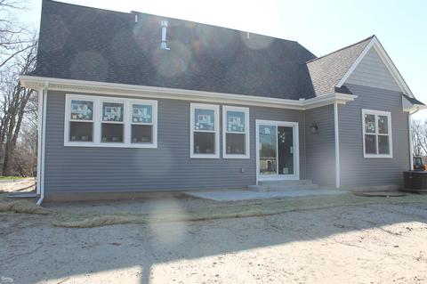 39211 Chart, Harrison Township, MI 48045 photo 2