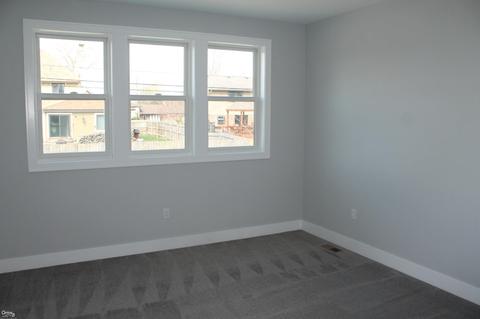 39211 Chart, Harrison Township, MI 48045 photo 14