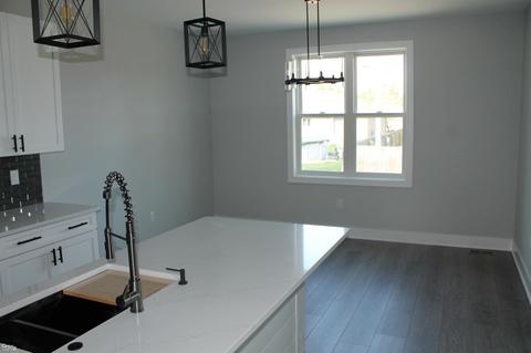 39211 Chart, Harrison Township, MI 48045 photo 7