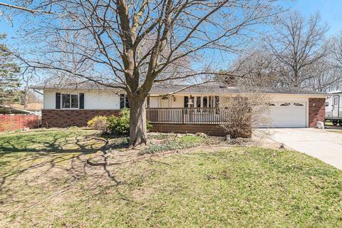 8596 Gallant Fox Trl, Flushing, MI 48433 photo 2