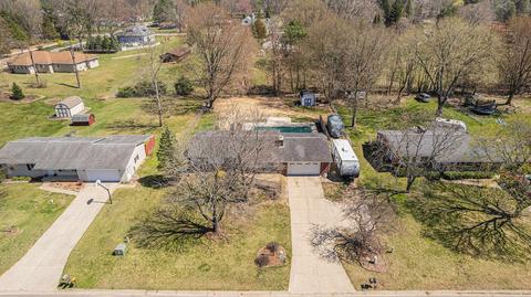 8596 Gallant Fox Trl, Flushing, MI 48433 photo 19