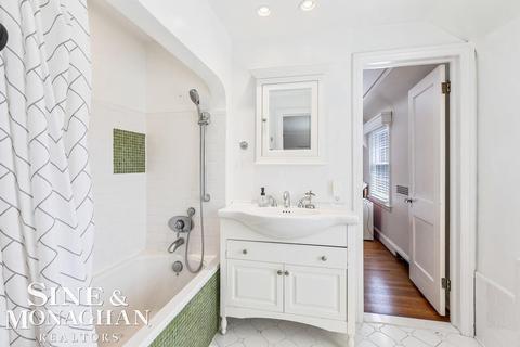 617 Rivard, Grosse Pointe, MI 48230 photo 26