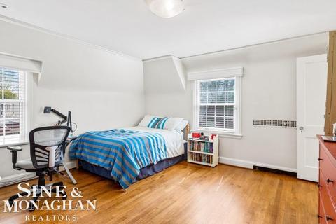 617 Rivard, Grosse Pointe, MI 48230 photo 24