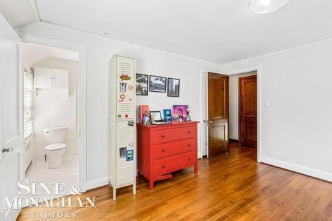617 Rivard, Grosse Pointe, MI 48230 photo 25