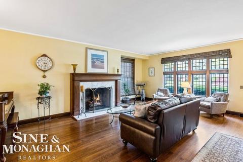 617 Rivard, Grosse Pointe, MI 48230 photo 6