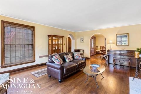 617 Rivard, Grosse Pointe, MI 48230 photo 7