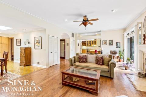 617 Rivard, Grosse Pointe, MI 48230 photo 10