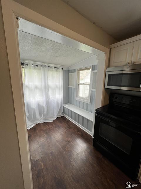 224 E Lorain, Monroe, MI 48162 photo 8