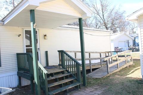 4255 Jeffery Rd, Harrison, MI 48625 photo 2