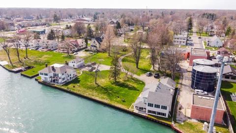 1516 St Clair Riv, Algonac, MI 48001 photo 2