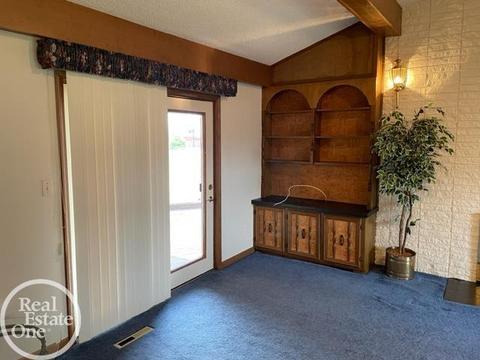 30521 Eiffel, Warren, MI 48088 photo 9