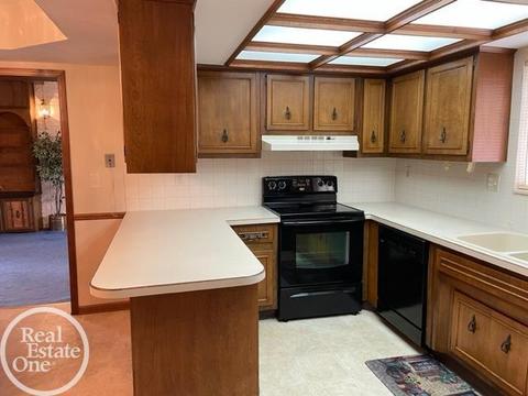 30521 Eiffel, Warren, MI 48088 photo 4