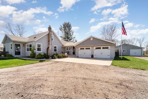 7263 N Webster Rd, Mount Morris, MI 48458