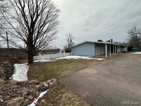 155 S Rose, Ishpeming, MI 49849 photo 73
