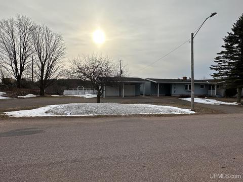 155 S Rose, Ishpeming, MI 49849 photo 80