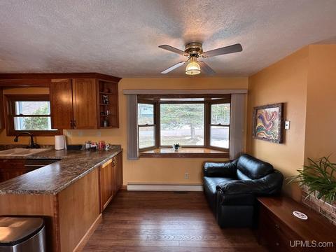 155 S Rose, Ishpeming, MI 49849 photo 10