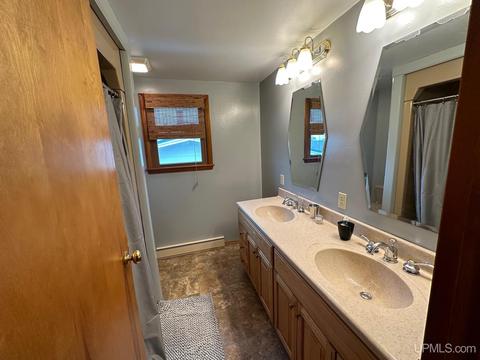 155 S Rose, Ishpeming, MI 49849 photo 35