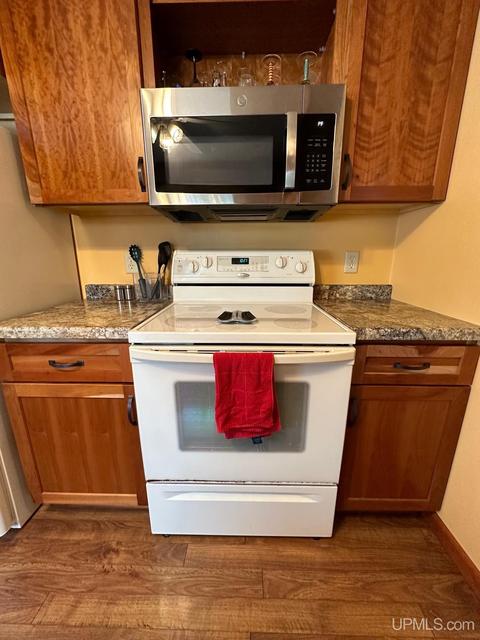 155 S Rose, Ishpeming, MI 49849 photo 57