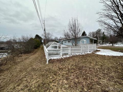 155 S Rose, Ishpeming, MI 49849 photo 72