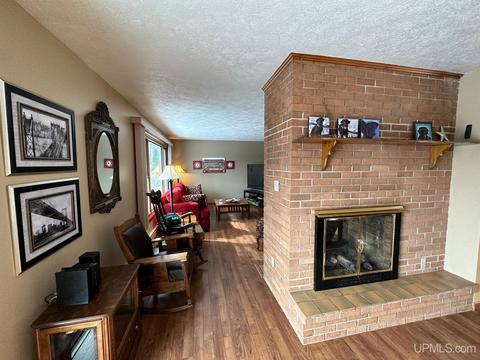 155 S Rose, Ishpeming, MI 49849 photo 14