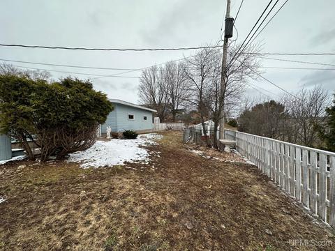 155 S Rose, Ishpeming, MI 49849 photo 66