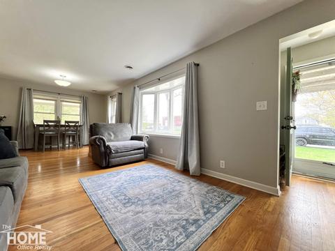 829 Exchange St, Owosso, MI 48867 photo 2