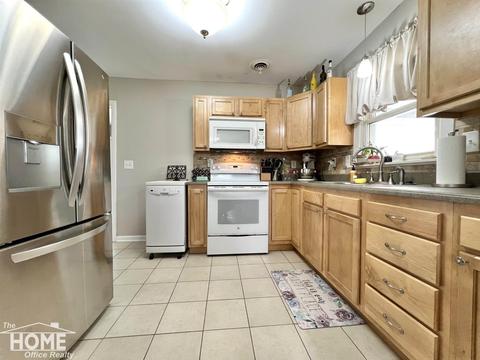 829 Exchange St, Owosso, MI 48867 photo 10