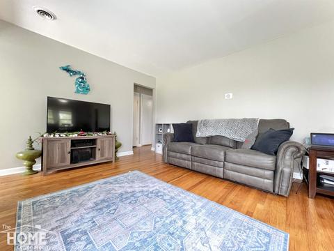 829 Exchange St, Owosso, MI 48867 photo 4
