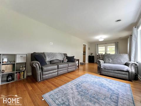 829 Exchange St, Owosso, MI 48867 photo 5