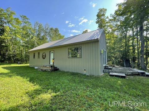 10595 Red, Nisula, MI 49952