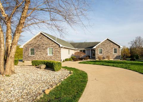 1155 Berkshire Dr, Adrian, MI 49221
