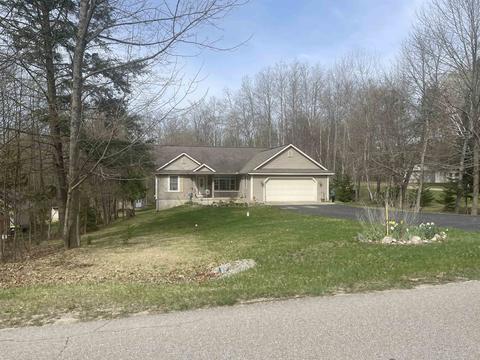 5655 Linksview Way, Gladwin, MI 48624 photo 2