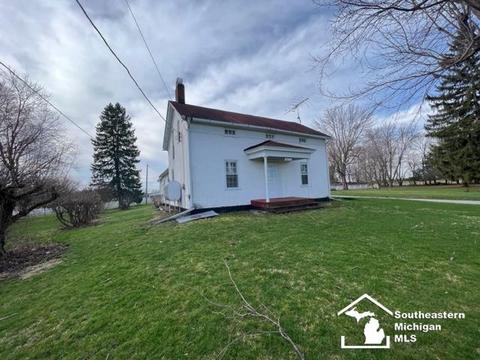21273 Osborn St, Cassopolis, MI 49031
