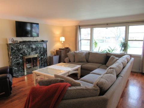 313 Crescent Pl, Flushing, MI 48433 photo 3
