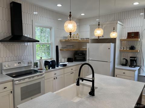 95 Third, Laurium, MI 49913 photo 4