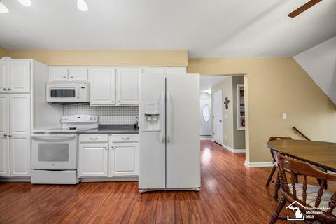 1148 Hackman Dr, Temperance, MI 48182 photo 13