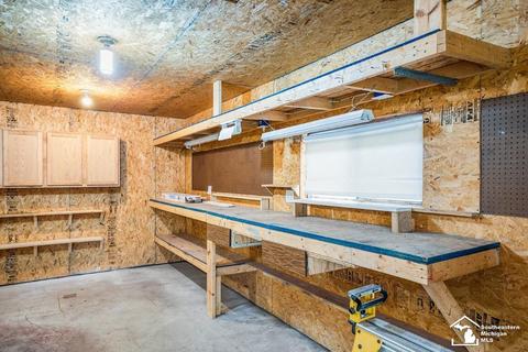 1148 Hackman Dr, Temperance, MI 48182 photo 40