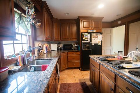 9429 S Vernon Rd, Bancroft, MI 48414 photo 5