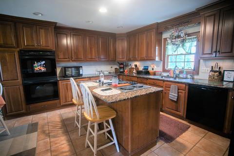 9429 S Vernon Rd, Bancroft, MI 48414 photo 2