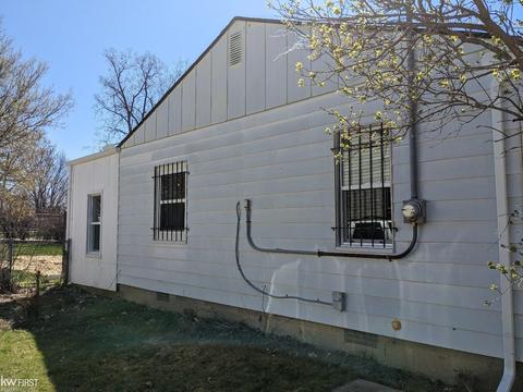 1015 Darling, Flint, MI 48532 photo 2