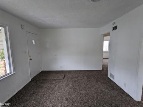 1015 Darling, Flint, MI 48532 photo 6